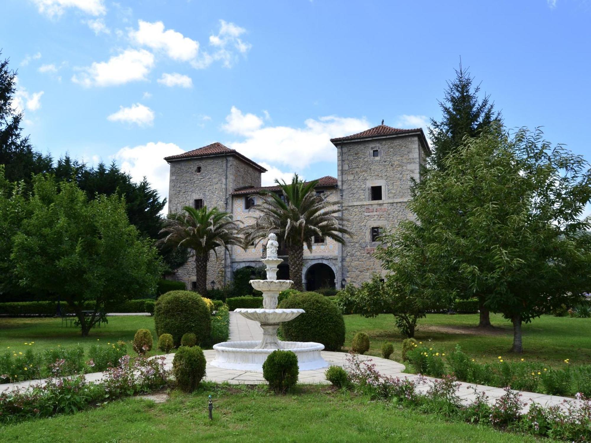 Akla Hotel Palacio Torre De Ruesga Calseca ภายนอก รูปภาพ